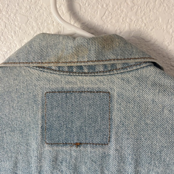 90’s Vintage Levi’s Orange Tab Cropped Denim Jacket - Picture 6 of 6